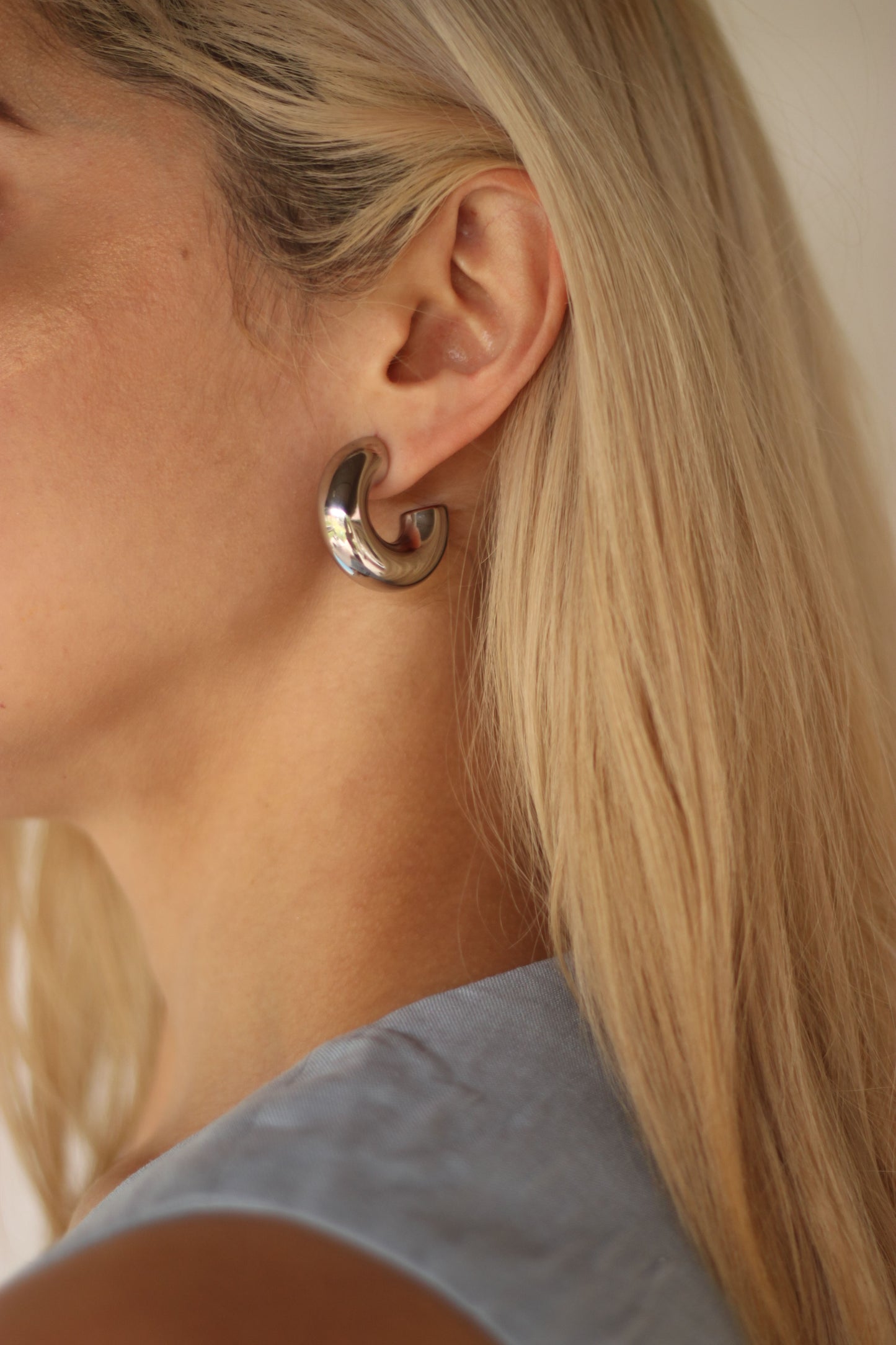 CHUNKY SILVER HOOPS